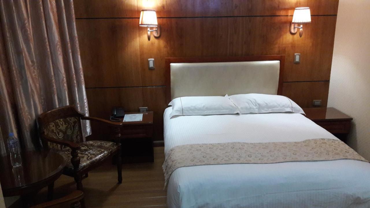 Hotel Pekin Iquique Exterior photo